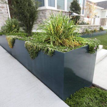 Garden planters made by Aluminium Metal