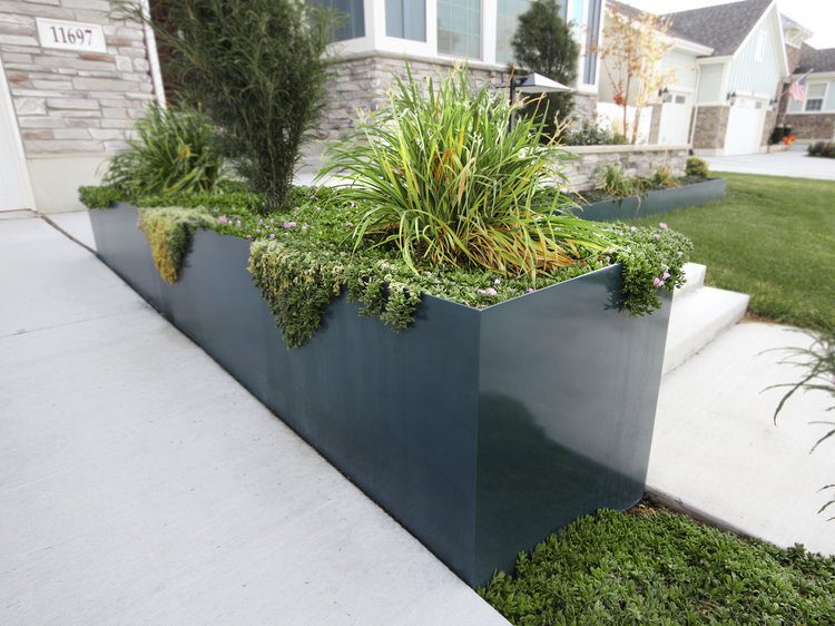 Garden planters made by Aluminium Metal